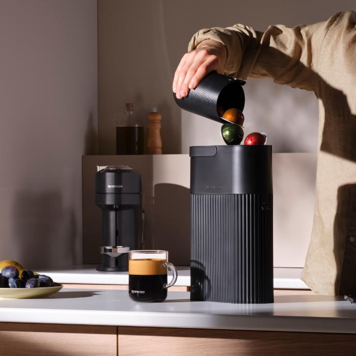 Ostes vähemalt 70 Vertuo kohvikapslit, tagastage kasutatud kapslid, saate kingituseks komplekti, mis sisaldab 7 Gran Lungo ja Mug kohvikapslit